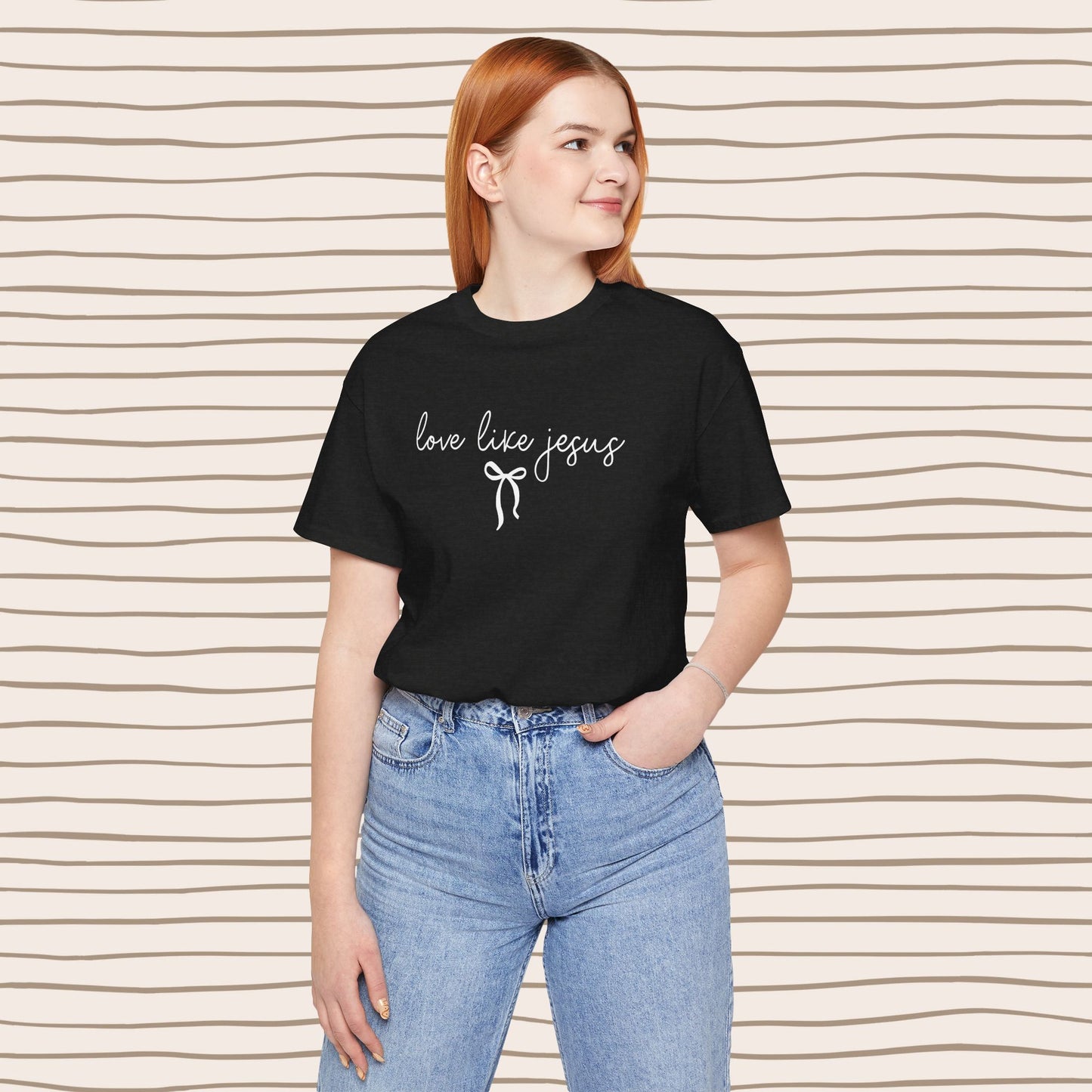 Love Like Jesus Tee ✝️🎀