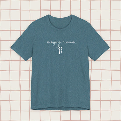 praying mama, tee ✨