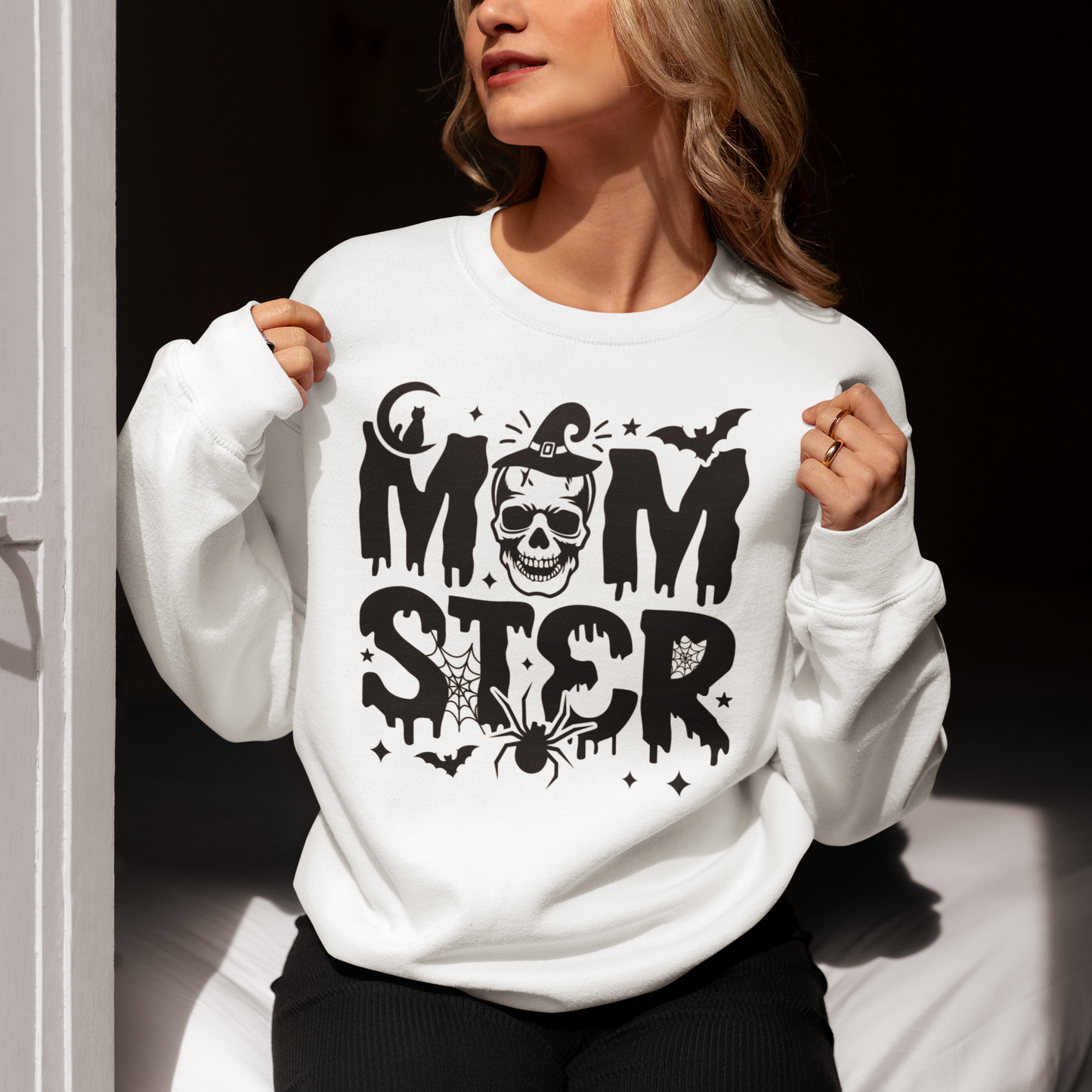 Momster Sweatshirt – Cozy, Cute & Spooky Mama Vibes